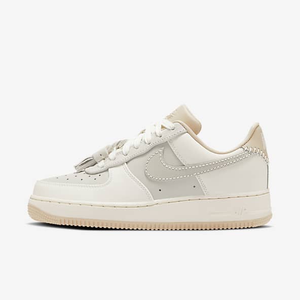 Women s Air Force 1 Low Top Shoes. Nike CA